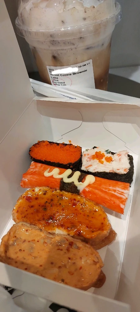 GIF uploaded by Aruzia