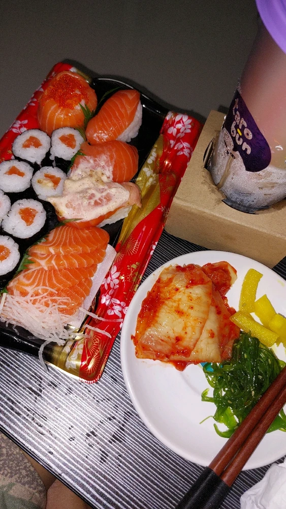 GIF uploaded by Dewy