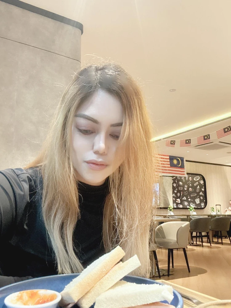 GIF uploaded by Ihana