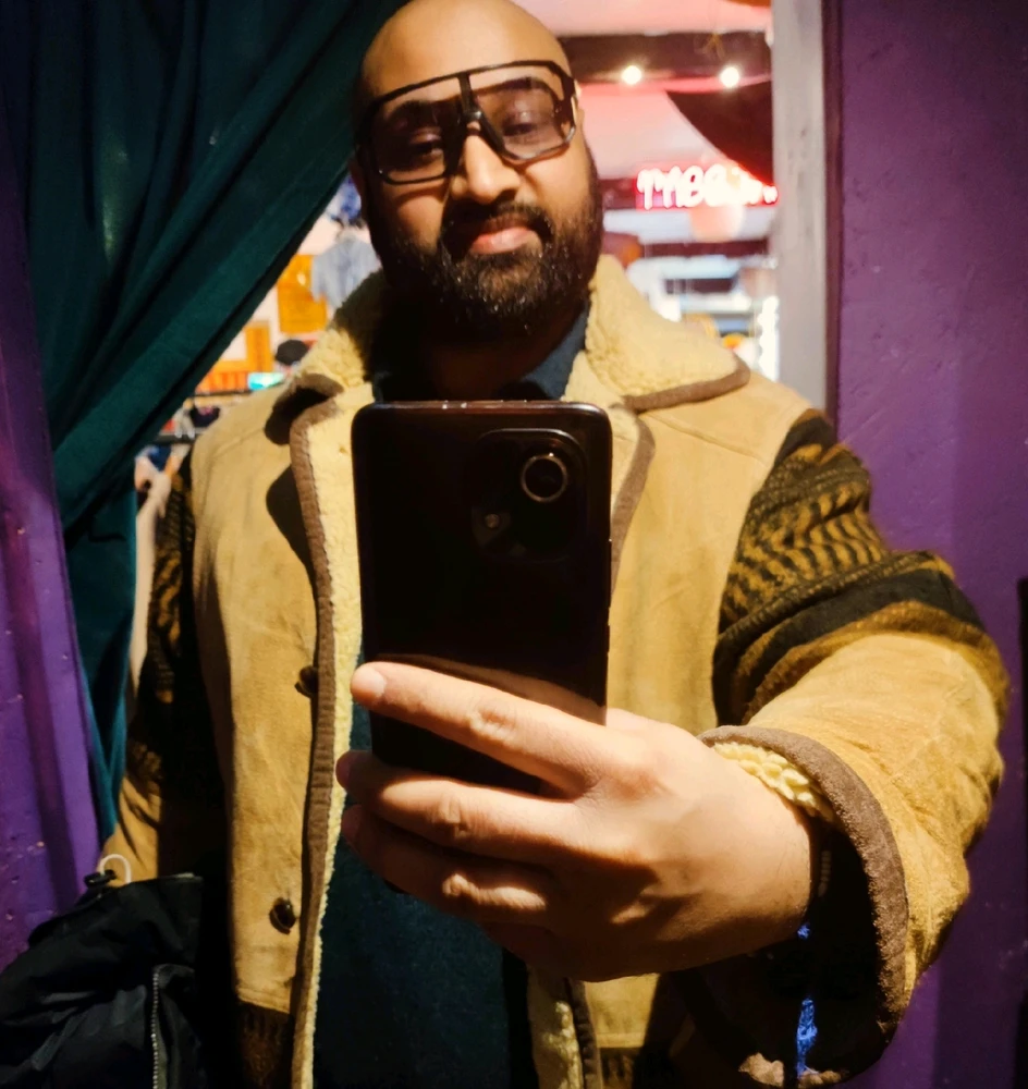 GIF uploaded by Anish 👑