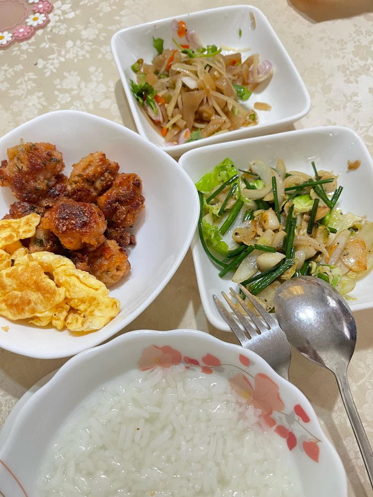 GIF uploaded by Kluay