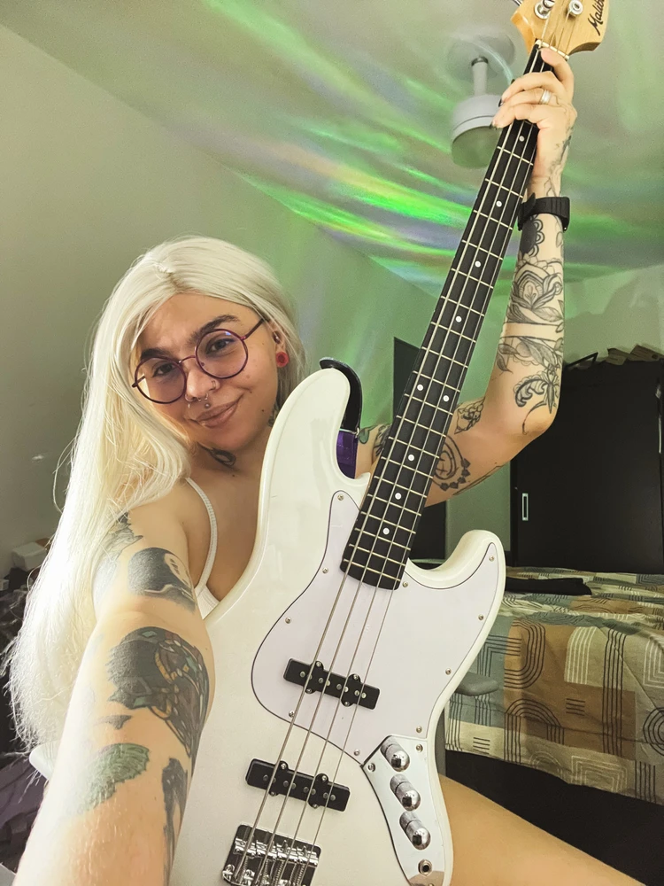 GIF uploaded by Snow