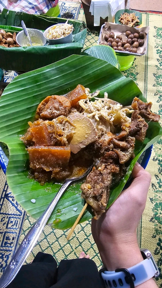 GIF uploaded by Nita