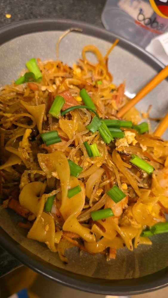 GIF uploaded by Sapph