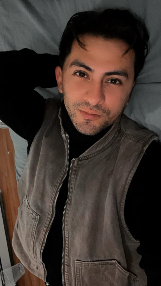 GIF uploaded by Izzy Coronado