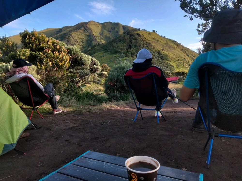 GIF uploaded by Dhea