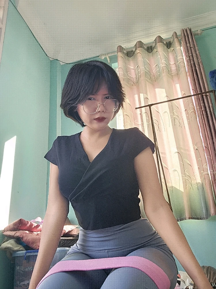 GIF uploaded by Jiji