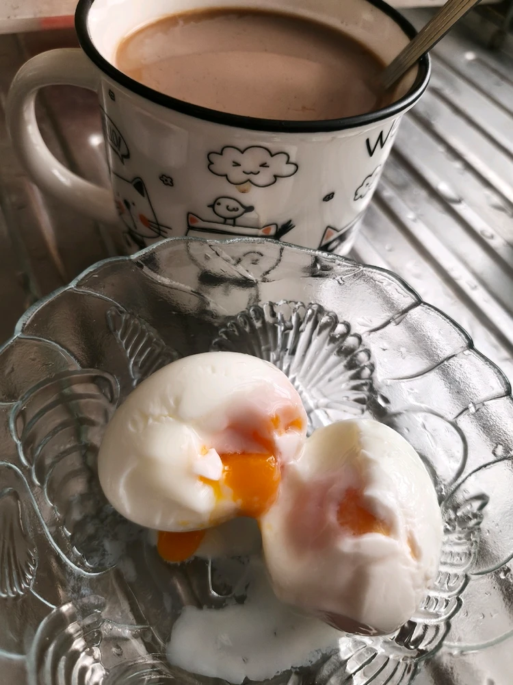 GIF uploaded by Aruzia