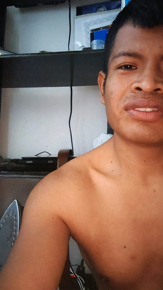GIF na in-upload ni Tony