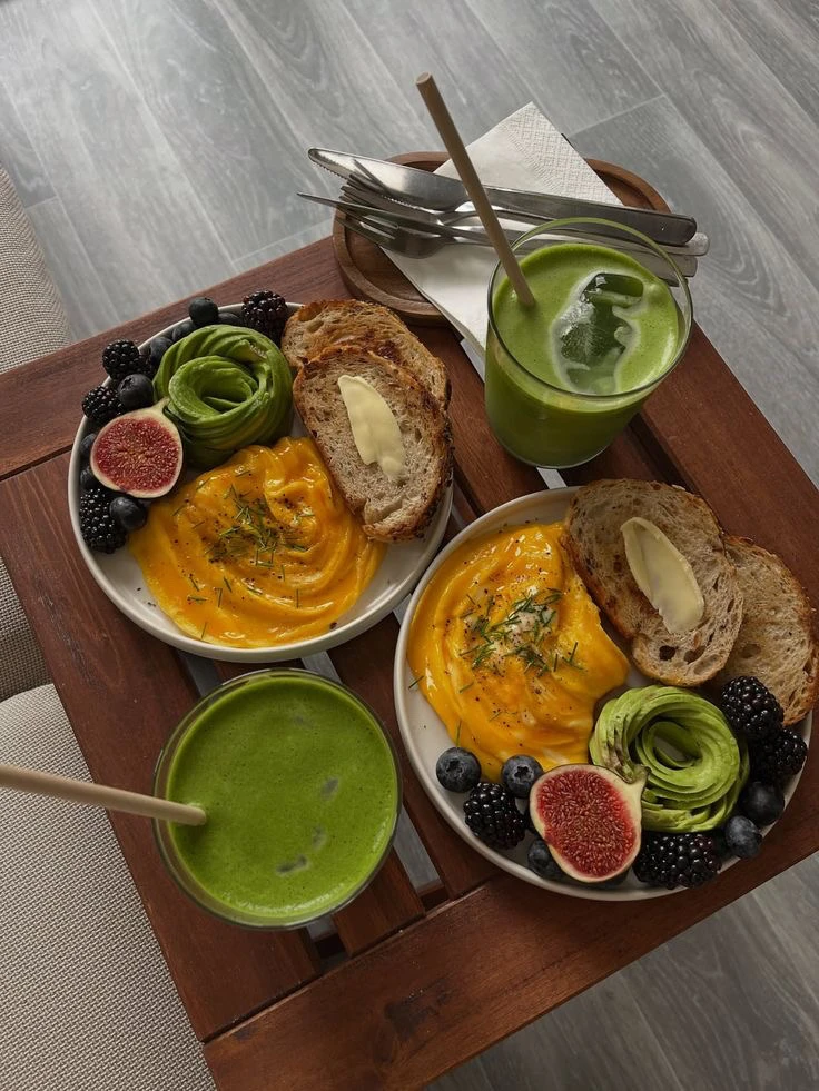 GIF uploaded by Melyn J.