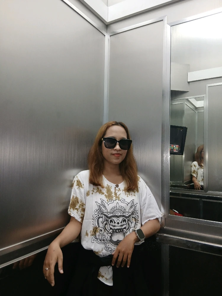 GIF diunggah oleh Feronika