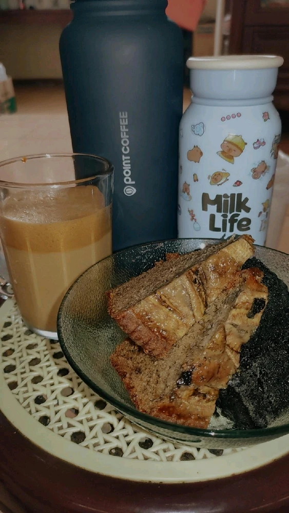 GIF diunggah oleh 𝚅𝙴𝙻𝙾𝚄𝚁𝙸𝚇