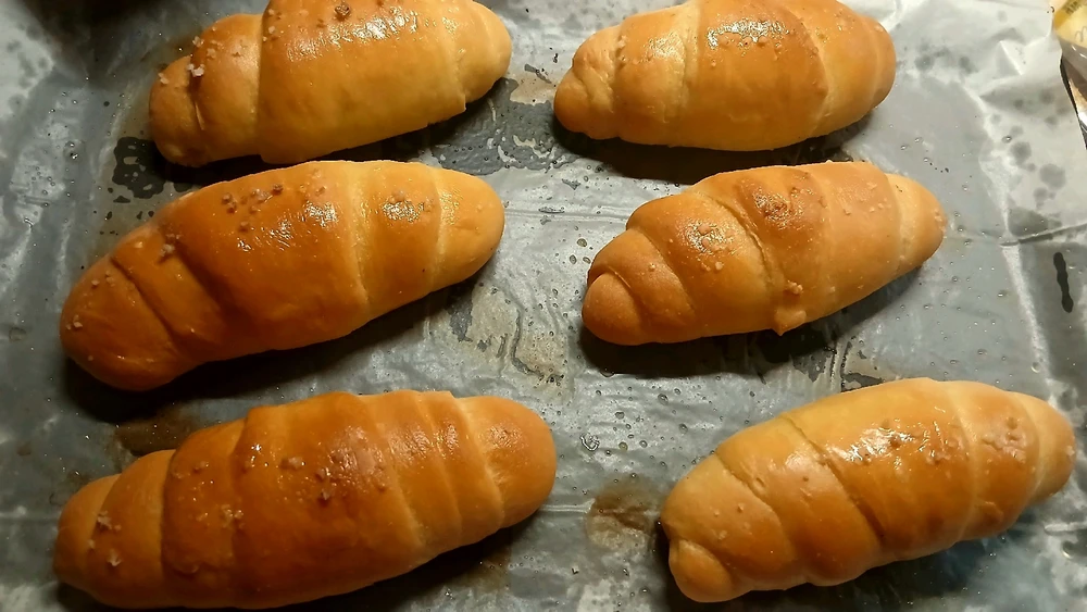 GIF uploaded by Maria