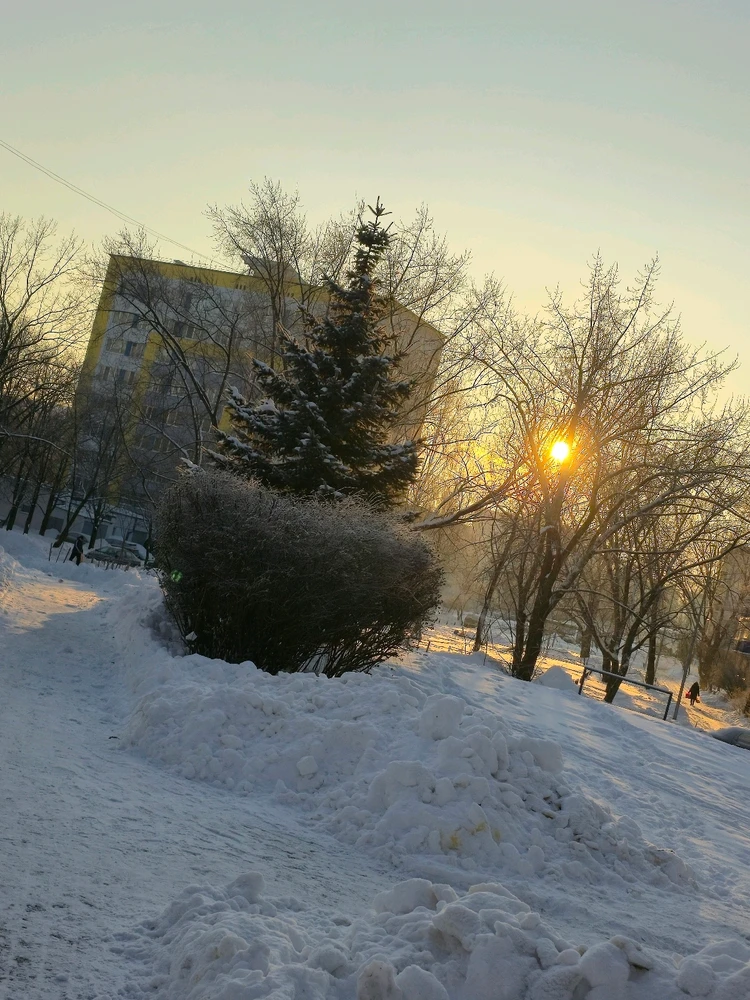 GIF загрузил Евгений