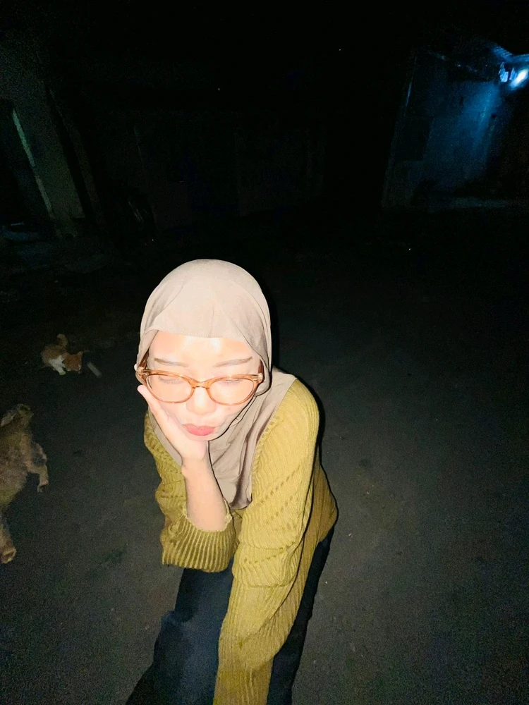 GIF diunggah oleh Chrysanthemum