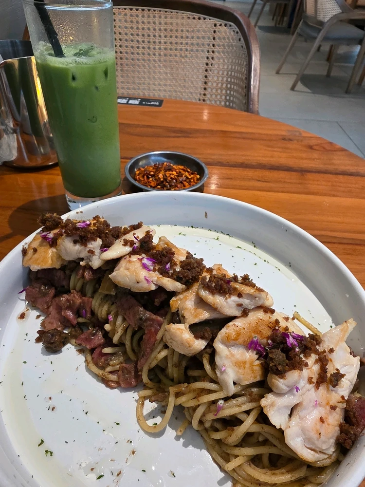 GIF diunggah oleh Nda