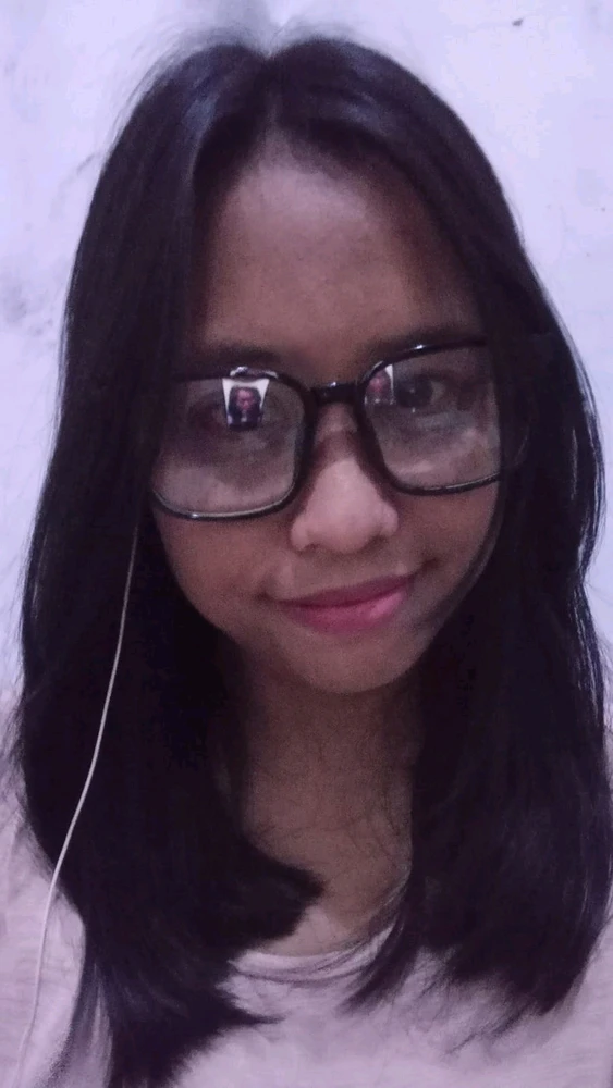 GIF uploaded by Anna