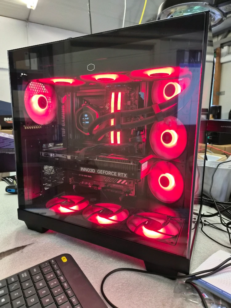 GIF uploaded by Leila