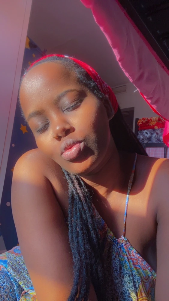 GIF uploaded by Hasi