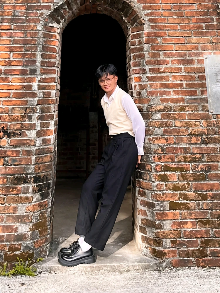 GIF uploaded by Jhay