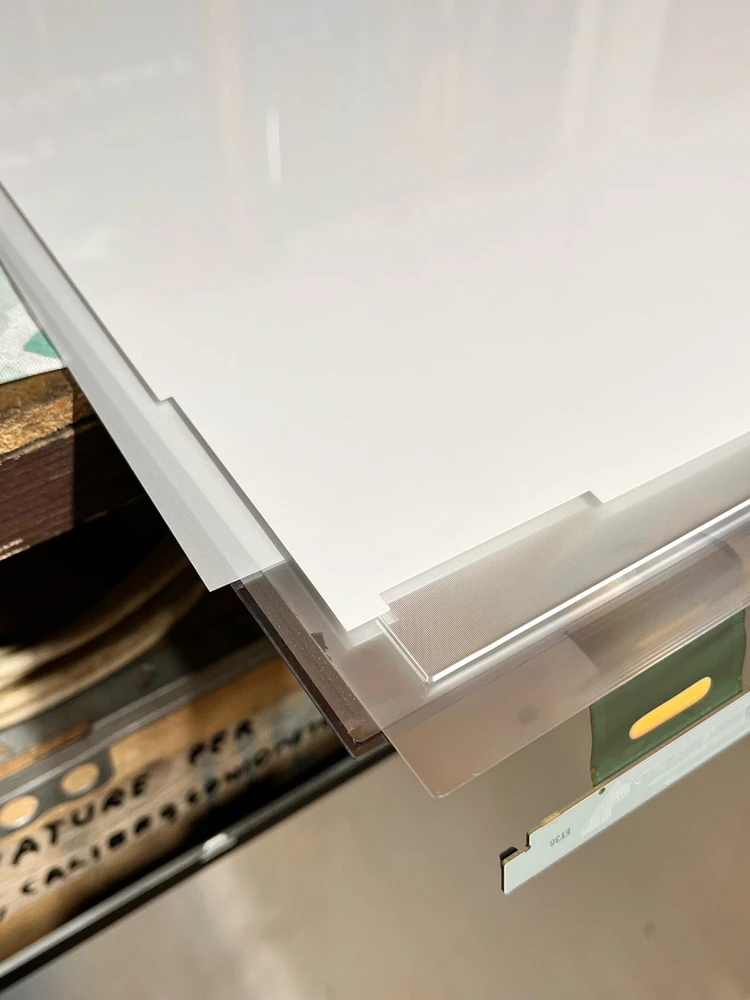 Deflettori, collimatori, filtri ottici e polarizzatori