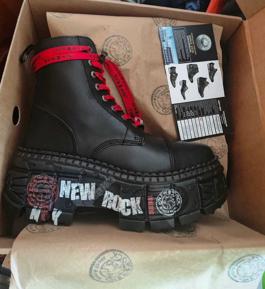 GIF uploaded by DezzieDee