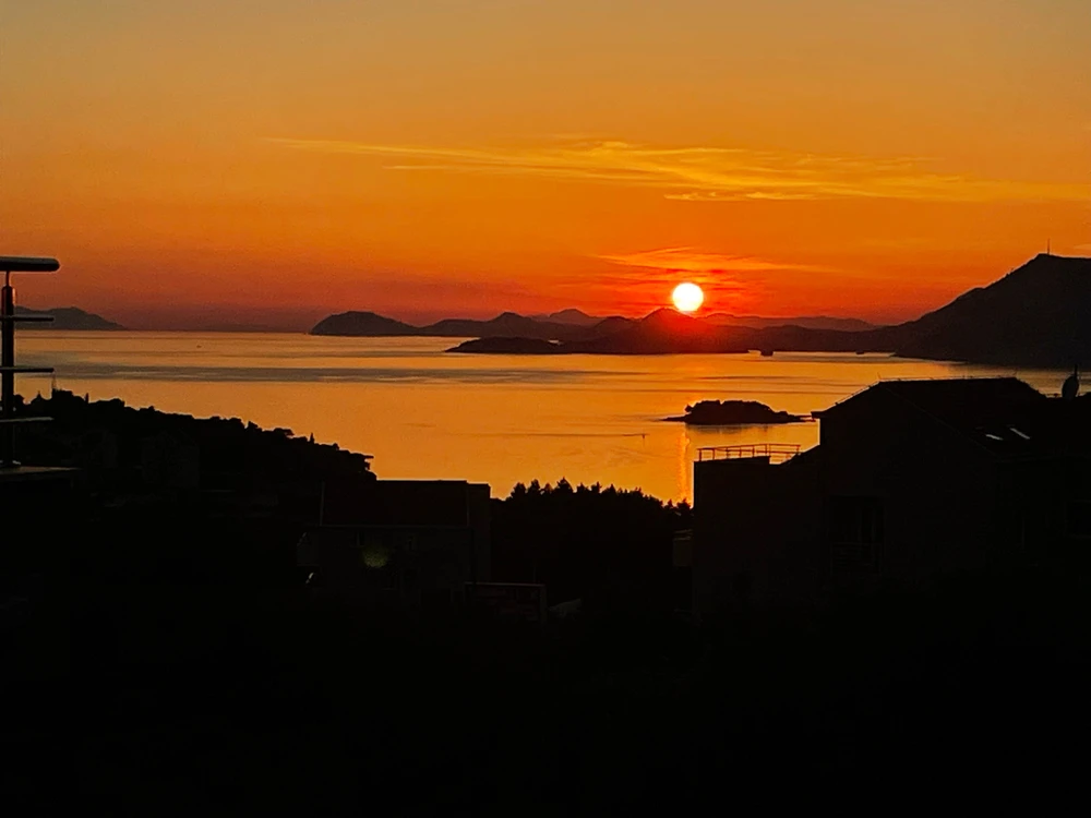 GIF uploaded by Jonny