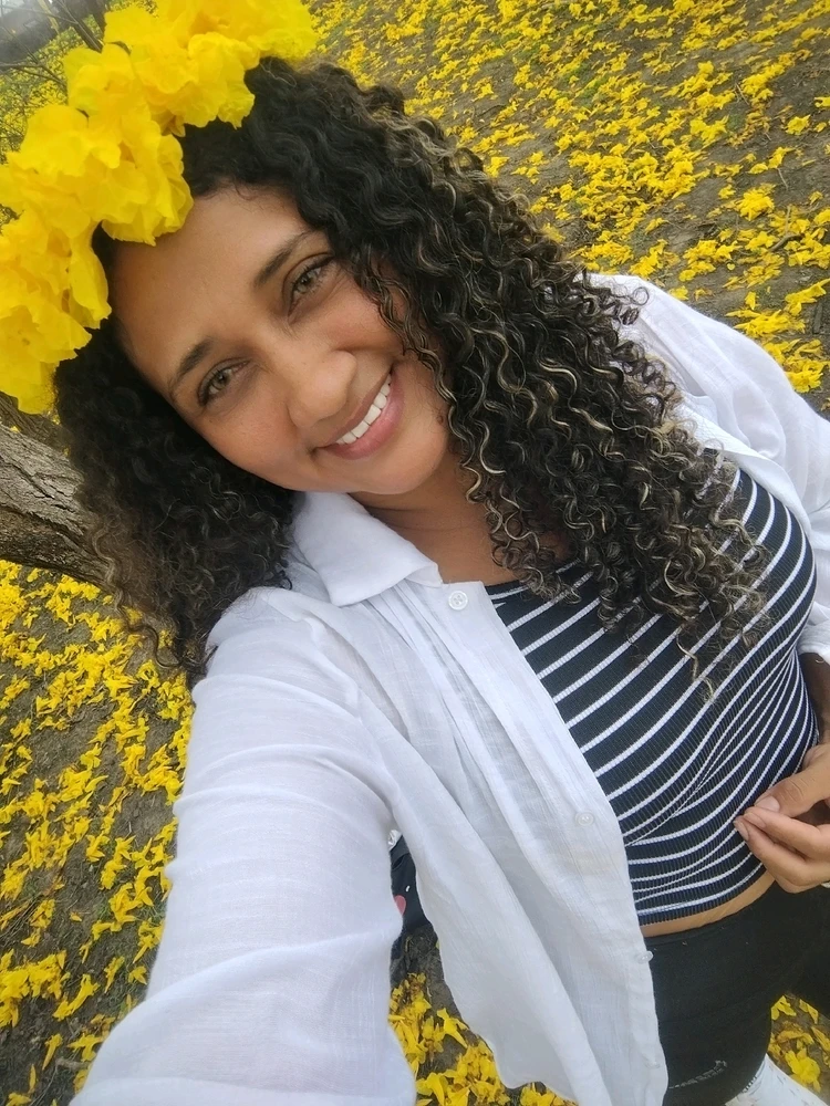 GIF uploaded by Elizabeth