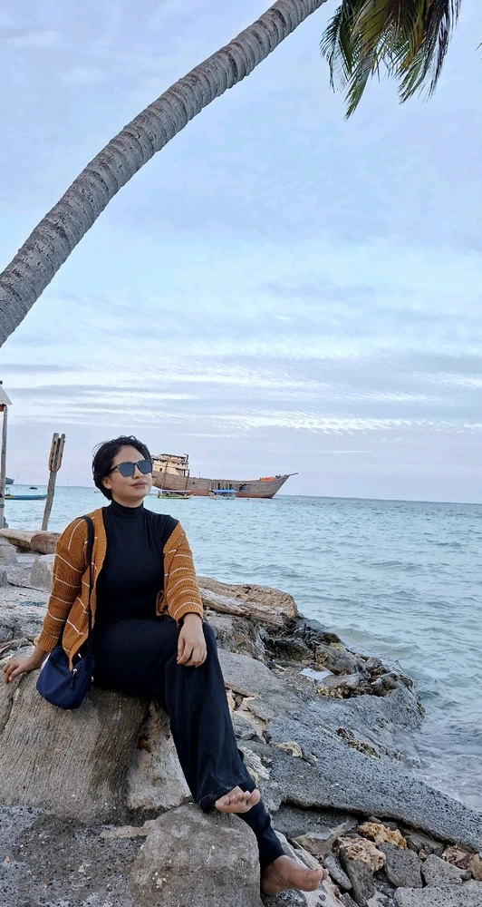 GIF diunggah oleh Eva