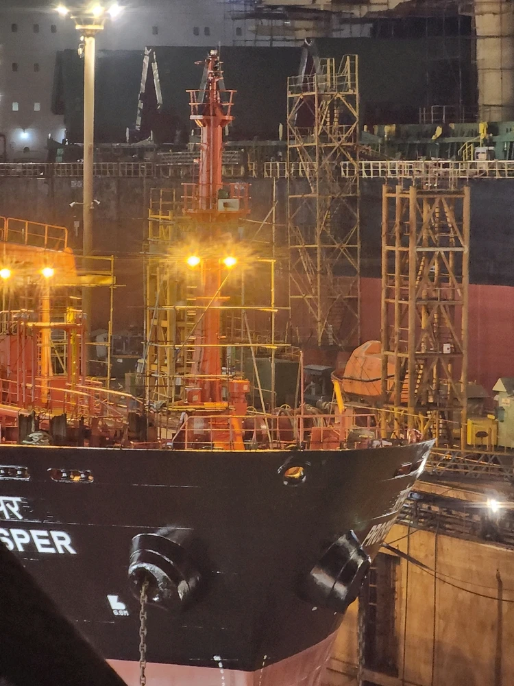 GIF uploaded by Kaveen