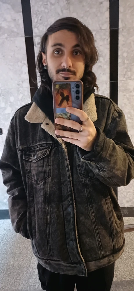 Ese fue el outfit, no llevé paraguas se puso a llover y llené las botas de barro 