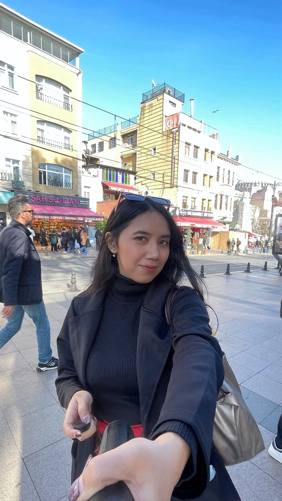 GIF diunggah dening Cempaka