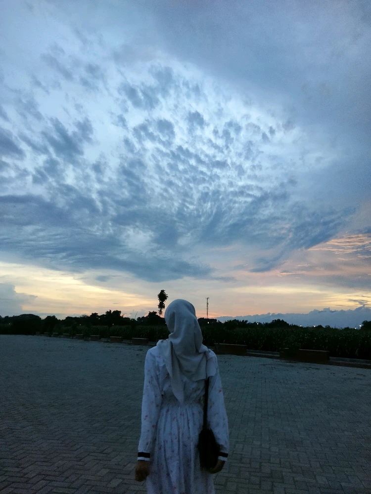 GIF diunggah oleh Sinta