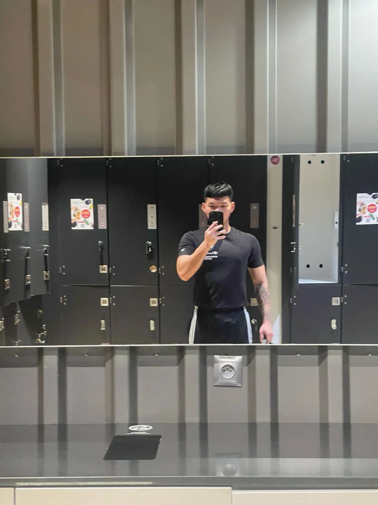 GIF được Huy tải lên