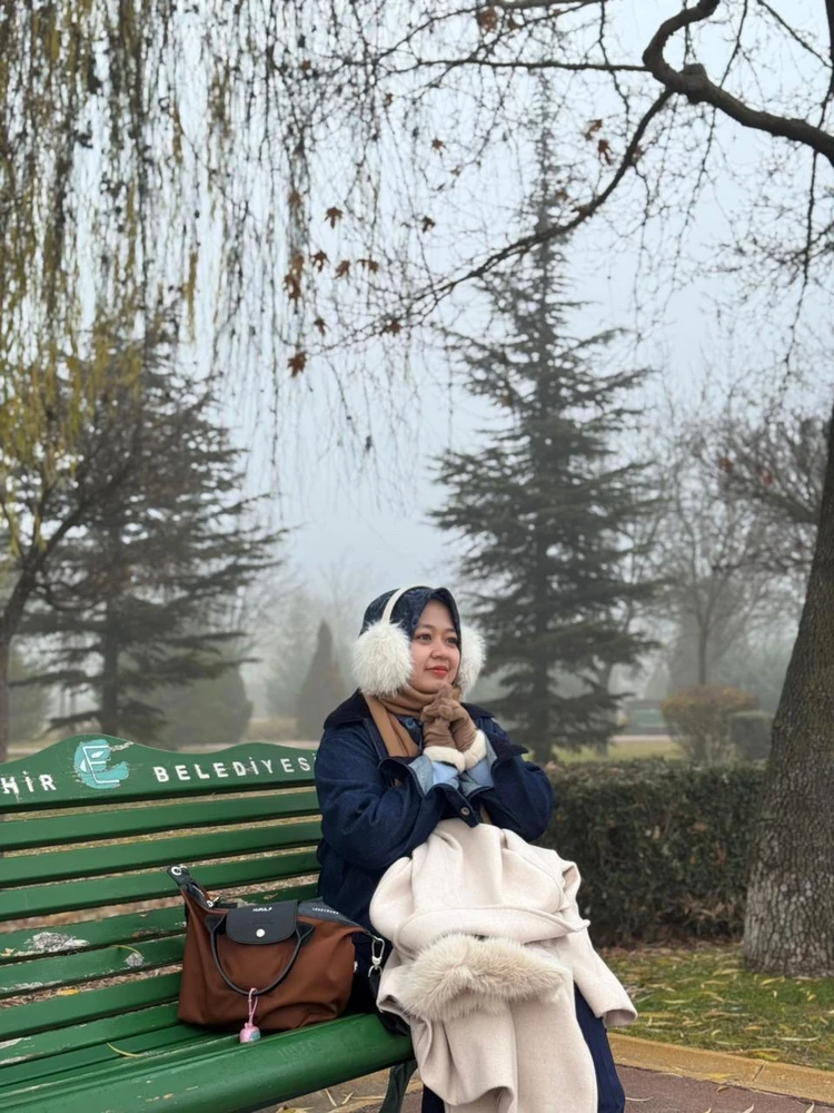 GIF uploaded by Nurul