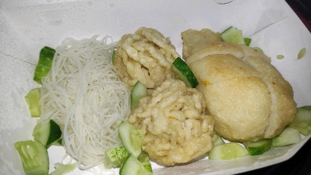 GIF diunggah oleh 𝚅𝙴𝙻𝙾𝚄𝚁𝙸𝚇