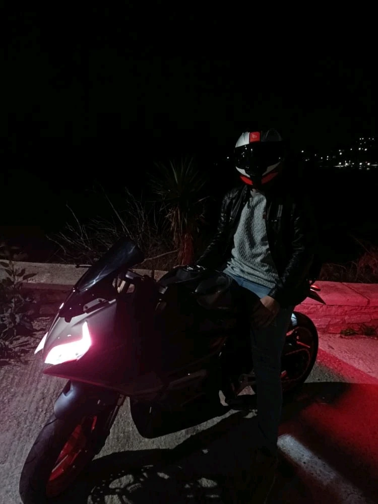 GIF ανέβηκε από Chris