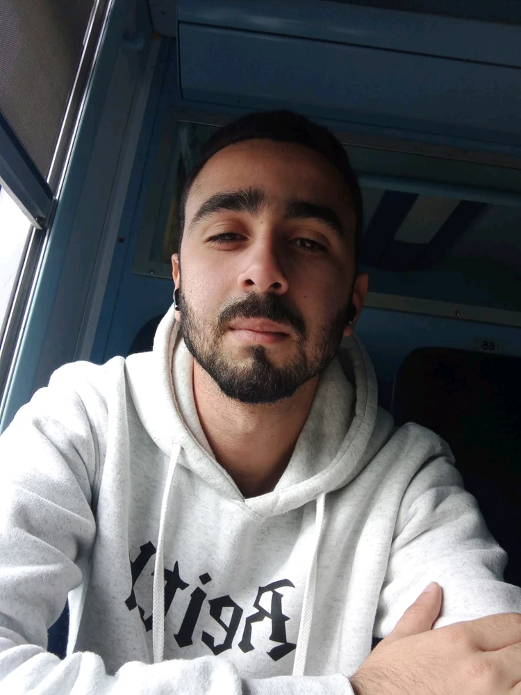 GIF uploaded by Mehdi