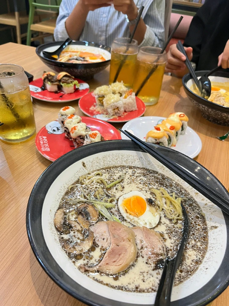 GIF diunggah oleh Aisyah