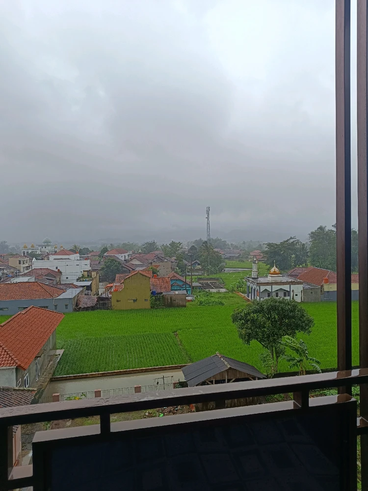 GIF diunggah oleh ®