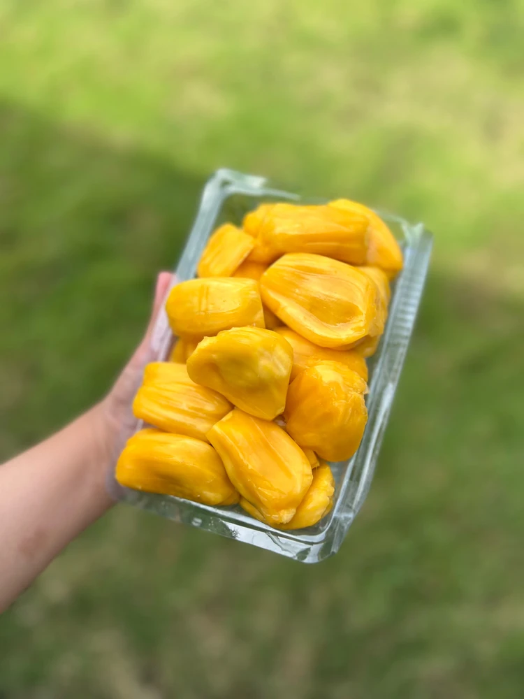 GIF uploaded by Indah