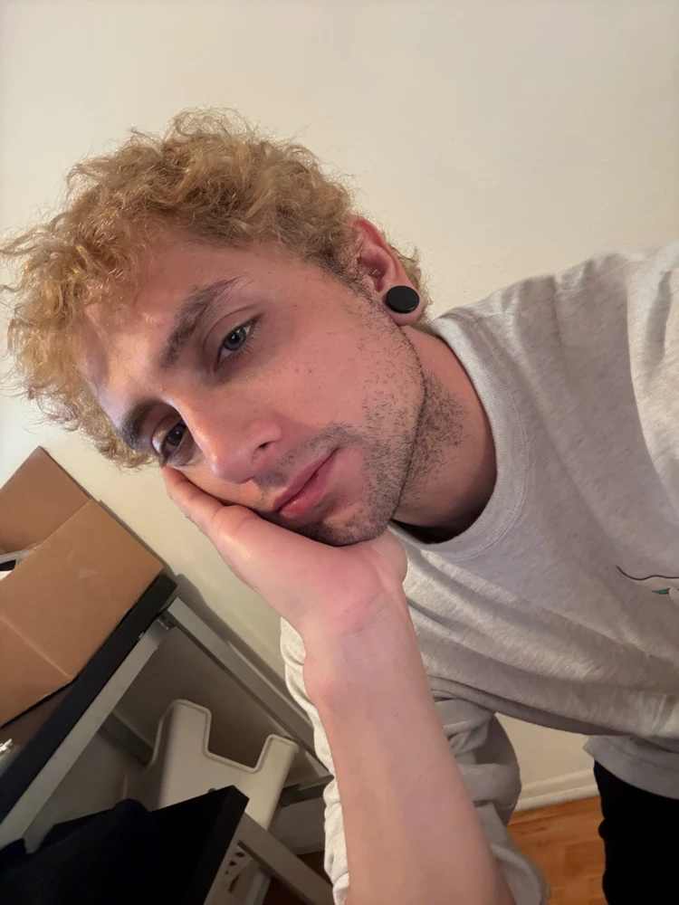 GIF uploaded by Adrian