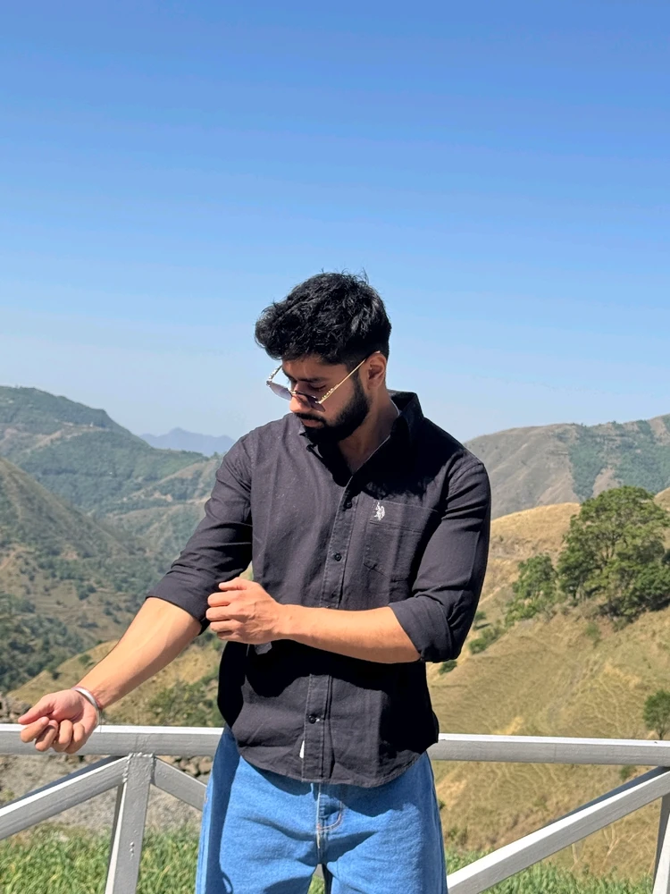 GIF uploaded by Aryendra Chaudhary