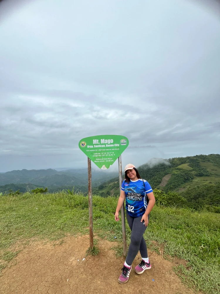 I-upload ni Eliz ang larawan