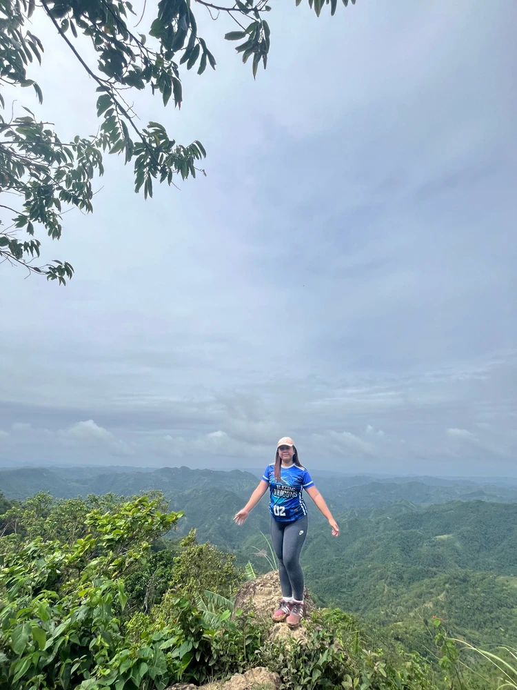 I-upload ni Eliz ang larawan