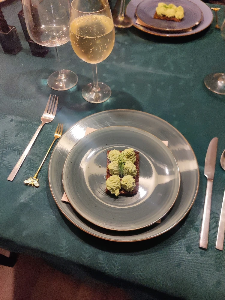 Rye Toast with a Trout and Dill mousse, served with a Chardonnay Spritz (Italian Südtirol, 2022 & San Pellegrino)