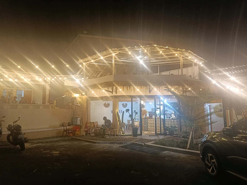 GIF diunggah oleh ®