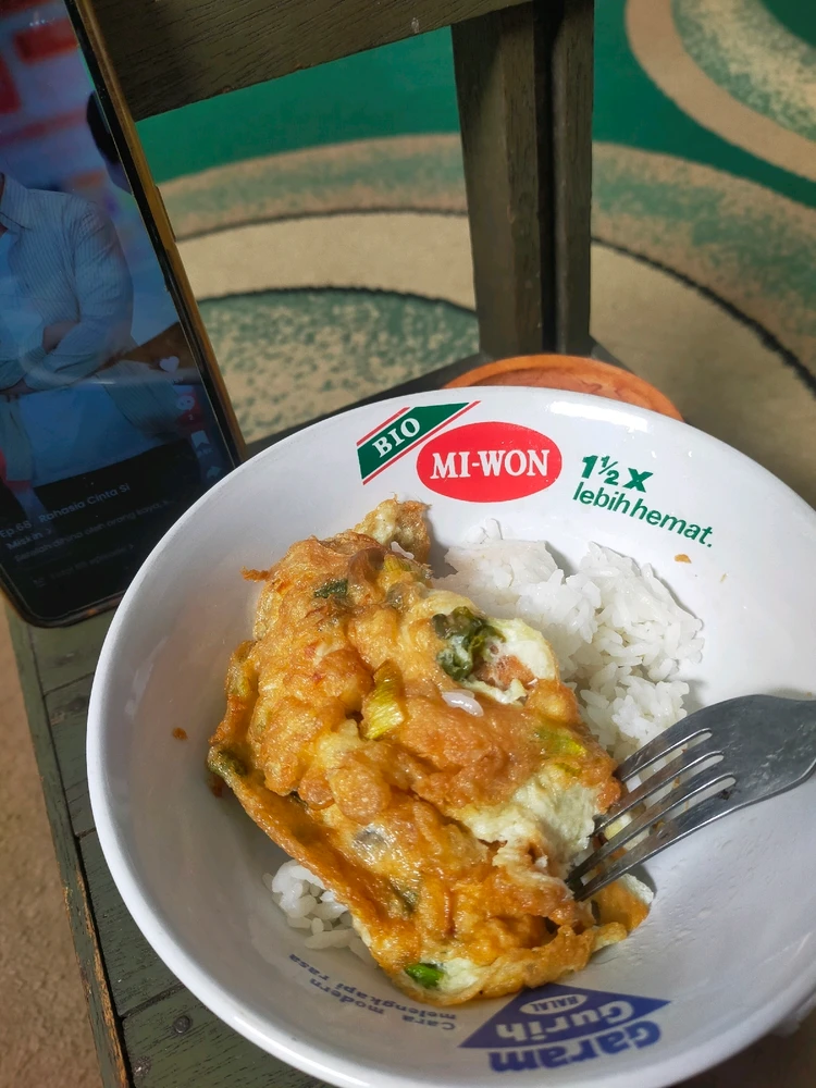 GIF uploaded by Arzanka Fayra