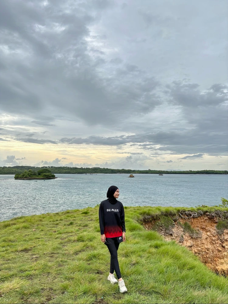 GIF diunggah oleh Med