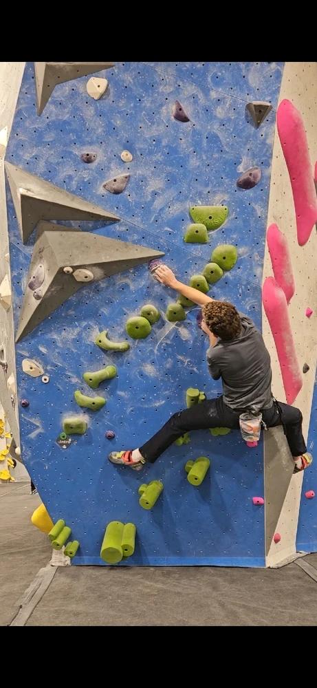 GIF uploaded by Grayer